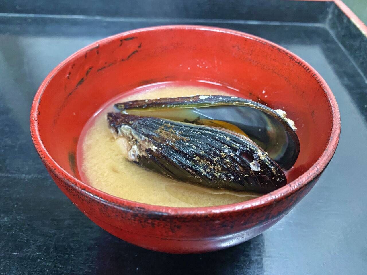 湯田川温泉 理太夫旅館 | 磯の香りのお味噌汁-笑貝（イガイ）